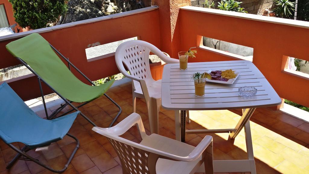 Guest House Tra Rocce E Mare La Maddalena  Szoba fotó