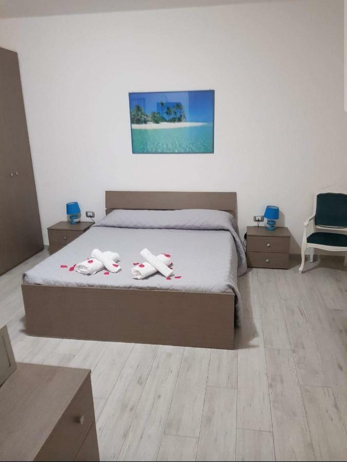 Guest House Tra Rocce E Mare La Maddalena  Kültér fotó