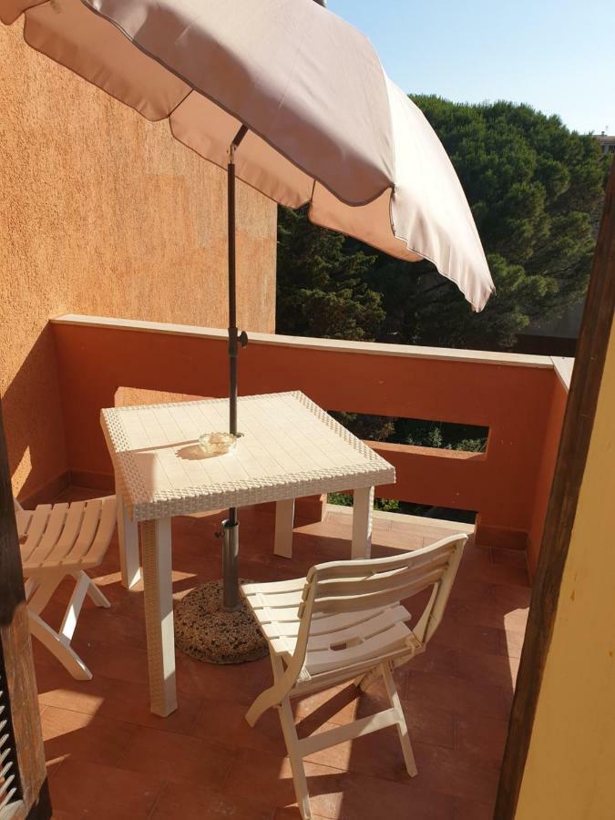 Guest House Tra Rocce E Mare La Maddalena  Kültér fotó